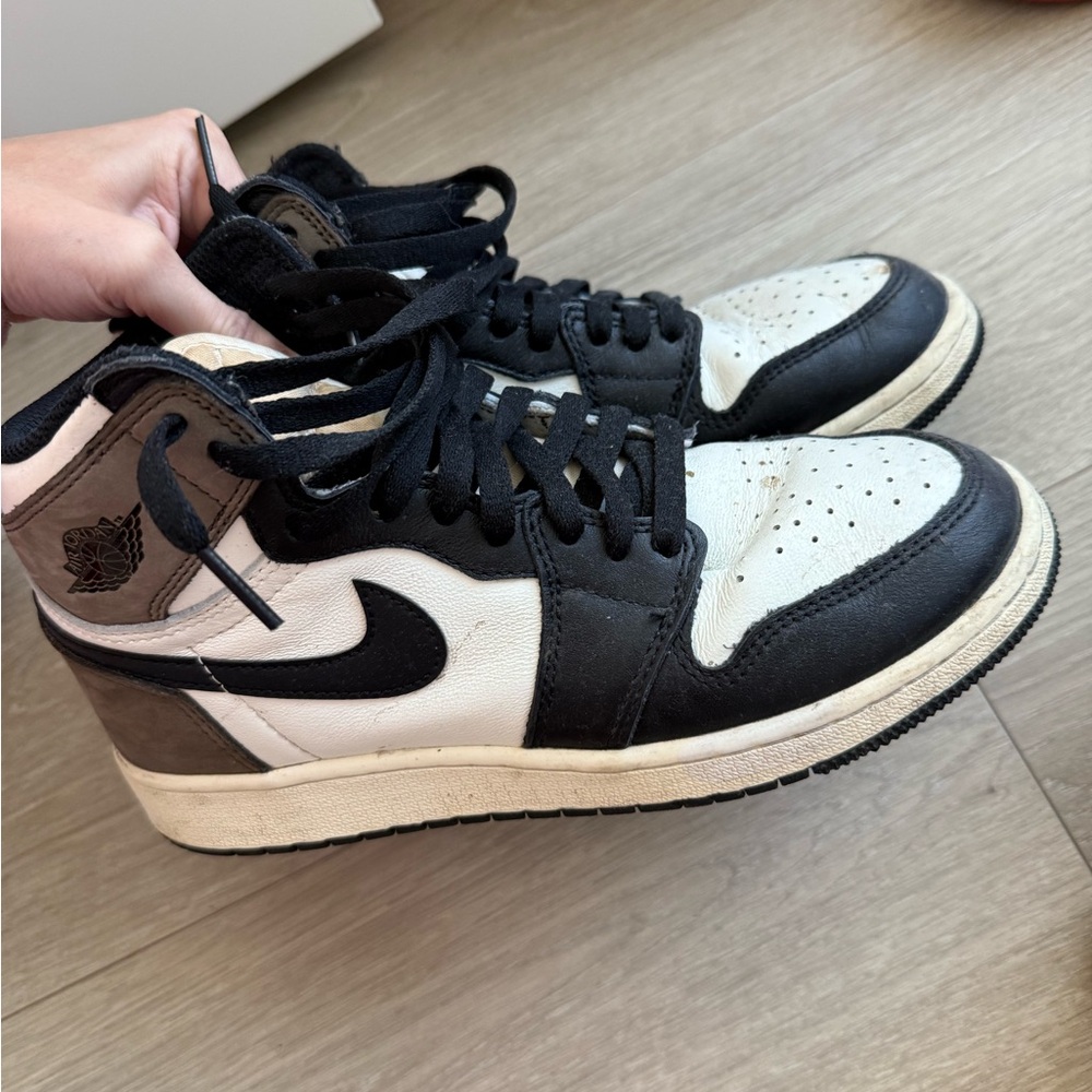 Nike Men's Black and White Sneakers